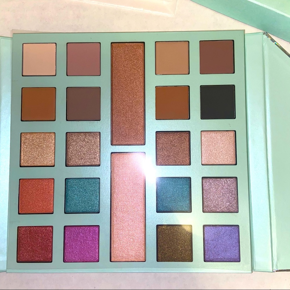 sephora glacial glow pallete